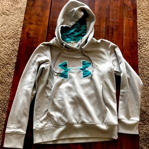 Sweatshirt hooded